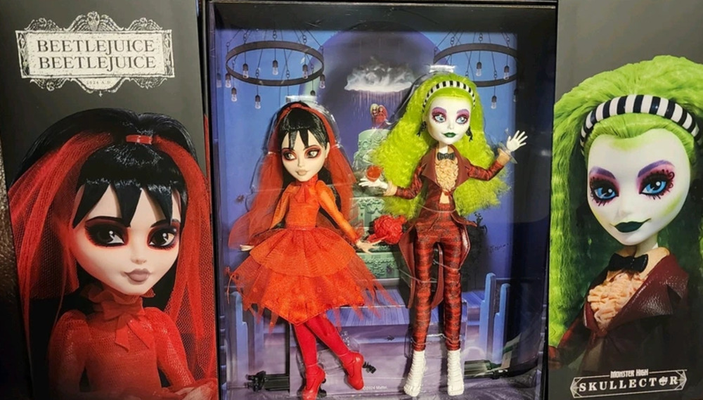 Monster High Skullector Beetlejuice And Lydia Collectible Dolls
